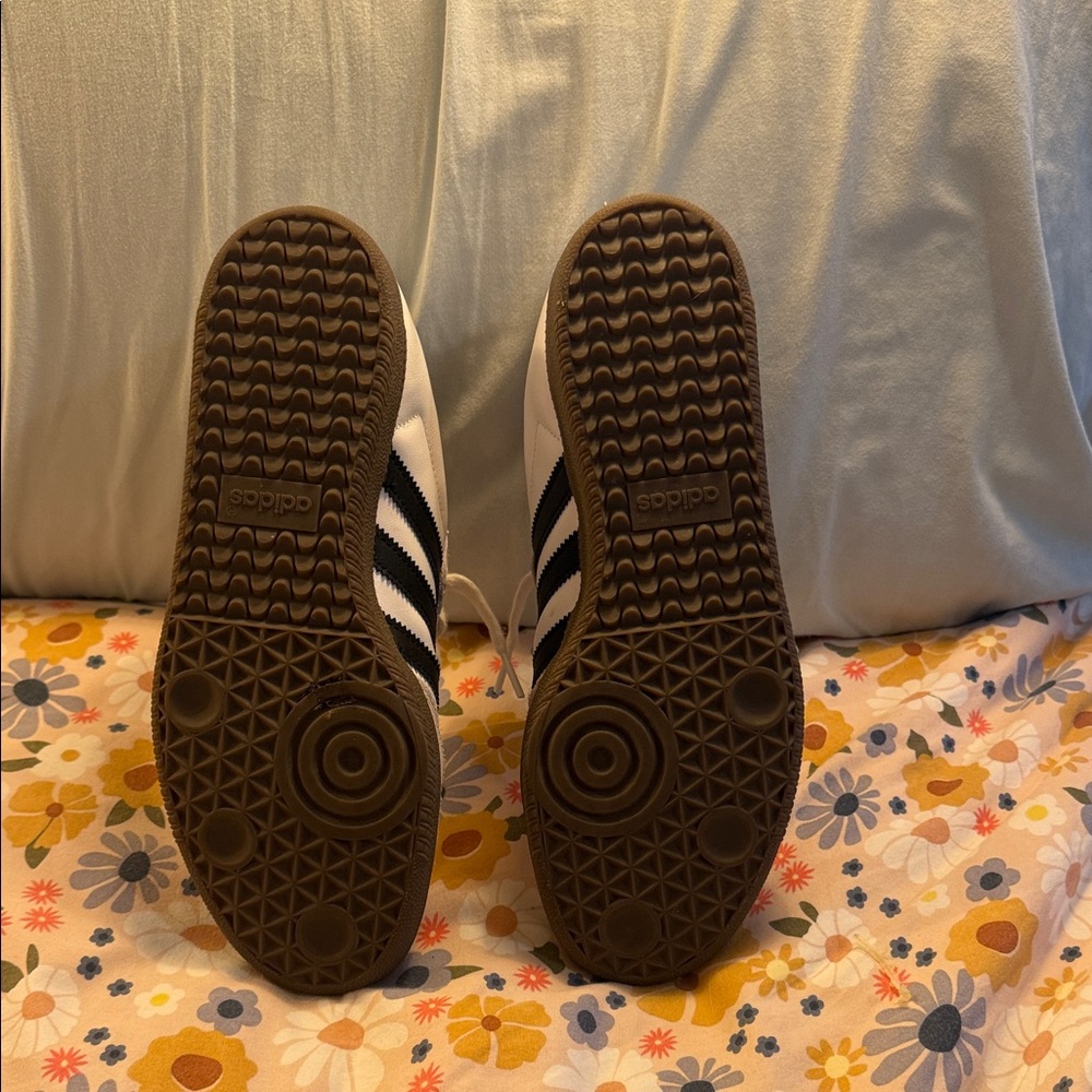 adidas Women's White and Black Sneakers woman’s 9 - Picture 5 of 7